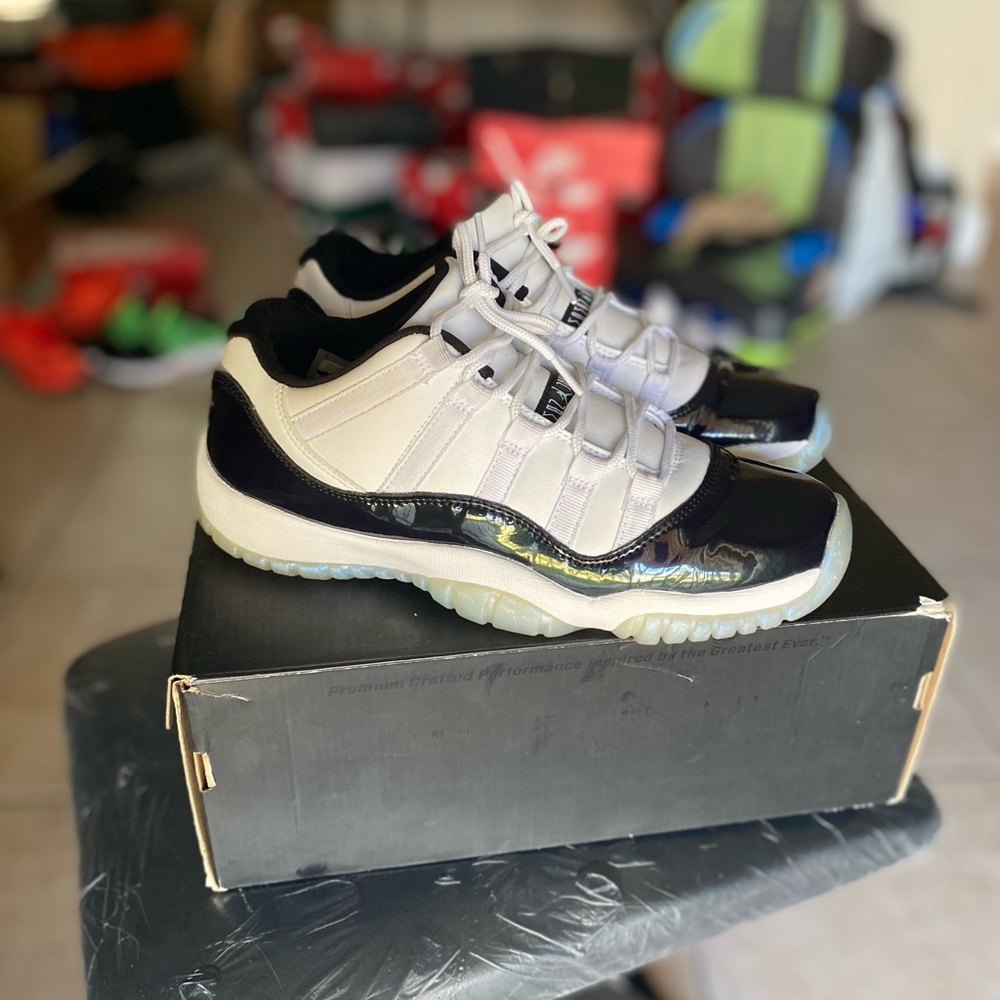 Air Jordan Retro 11 Low “Iridescent”
